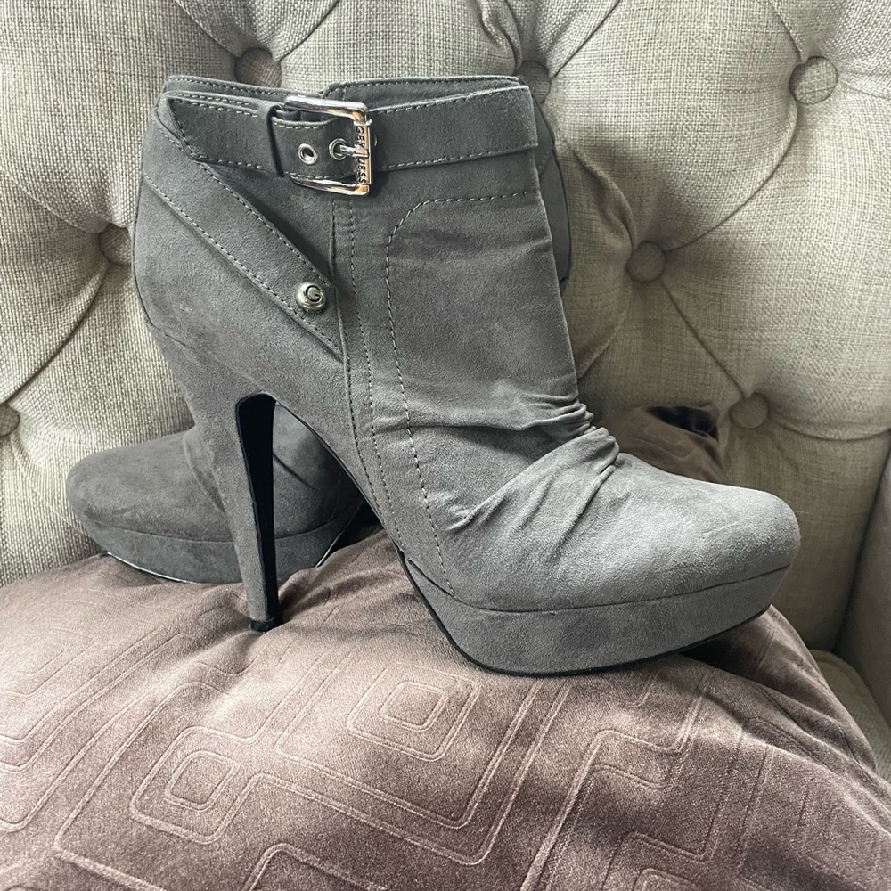 Grey Guess heel booties size 8 1/2